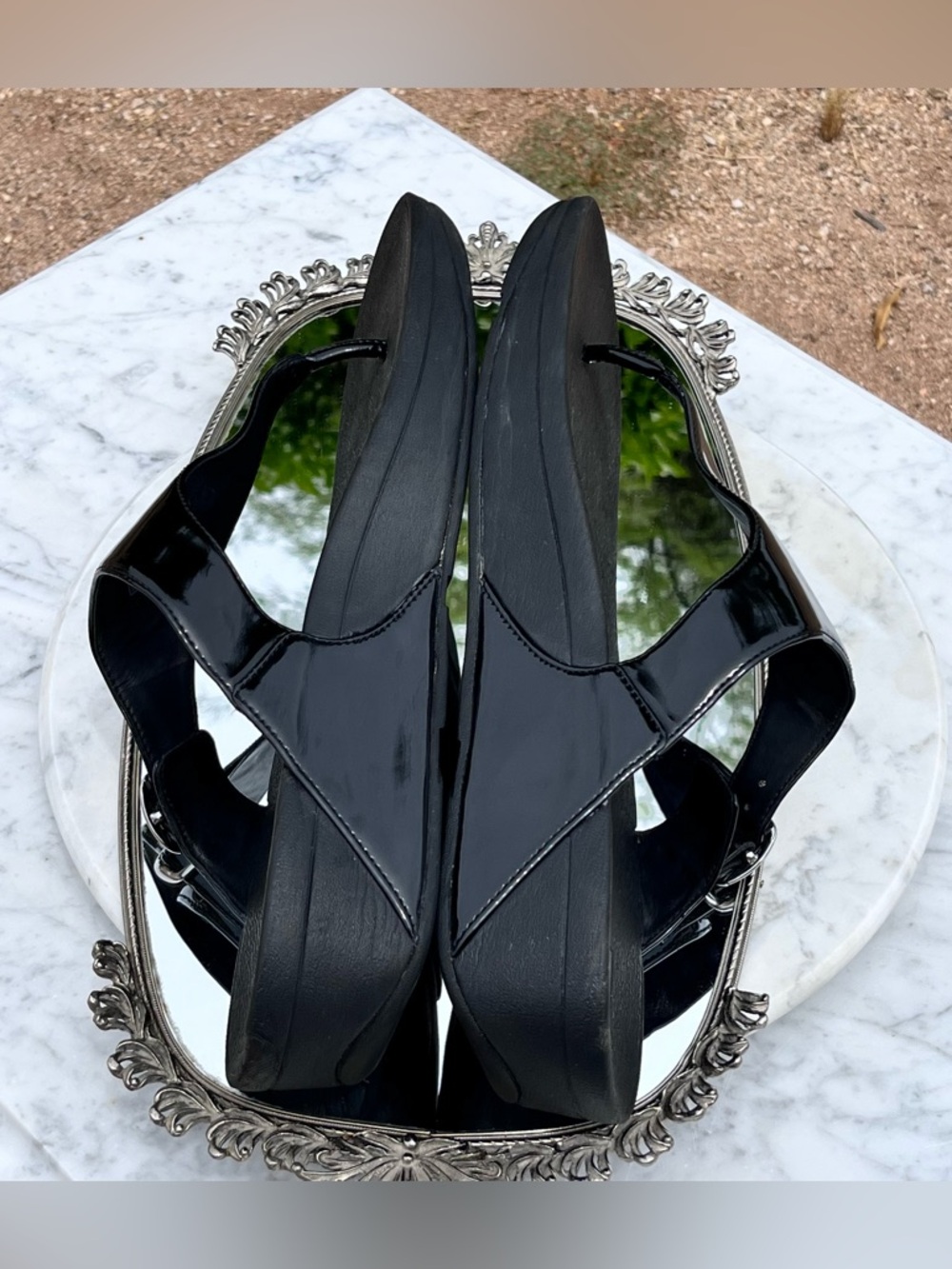 FitFlop The Skinny Black Patent Leather Wedge Thong / Sandal, 11, Silver Buckle - Picture 12 of 14